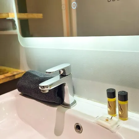 Апартаменты Joli T3 Moderne Avec Terrasse & Climatisation *